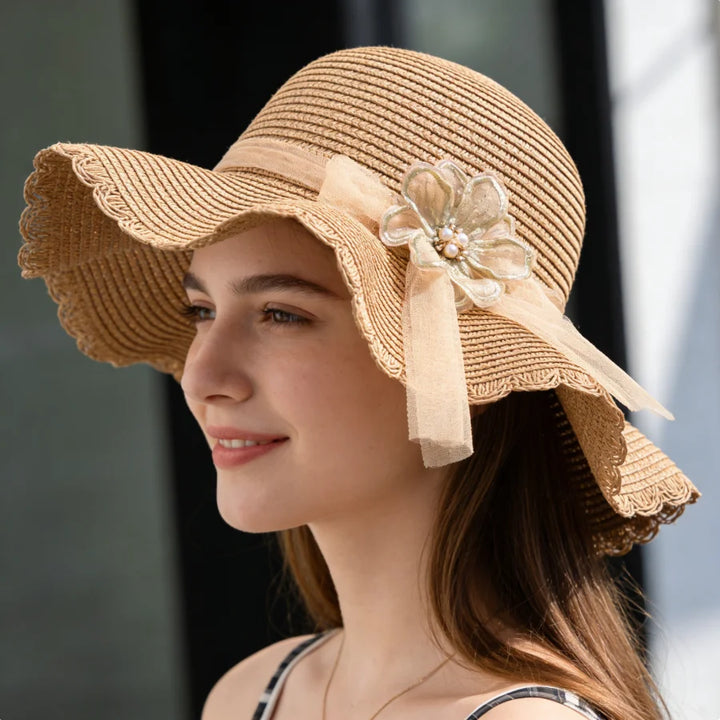 Women's Summer Straw Sun Hat, with Fresh Mesh Floral Decoration, Large Brim, Foldable and Portable Sun Protection Hat, Suitable for Daily Wear on Vacation, Holiday Gift