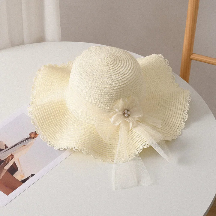 Women's Summer Straw Sun Hat, with Fresh Mesh Floral Decoration, Large Brim, Foldable and Portable Sun Protection Hat, Suitable for Daily Wear on Vacation, Holiday Gift